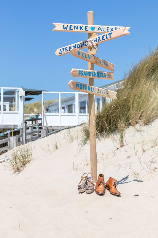 Foto: Dick van der Veer fotografie. Trouwambtenaar: Jacomien Valk ''van ver trouwen''
