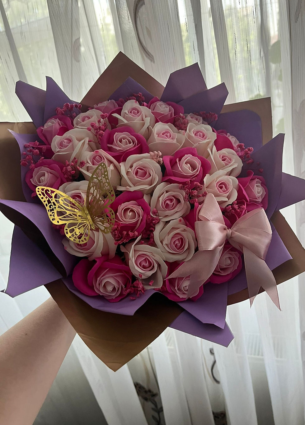 Thumbnail: Buchet Romantic din Trandafiri de Săpun – Sweet Pink