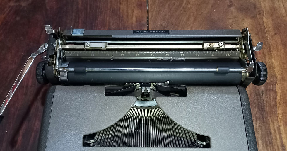 Thumbnail: Royal Quiet De Luxe (1948) Typewriter