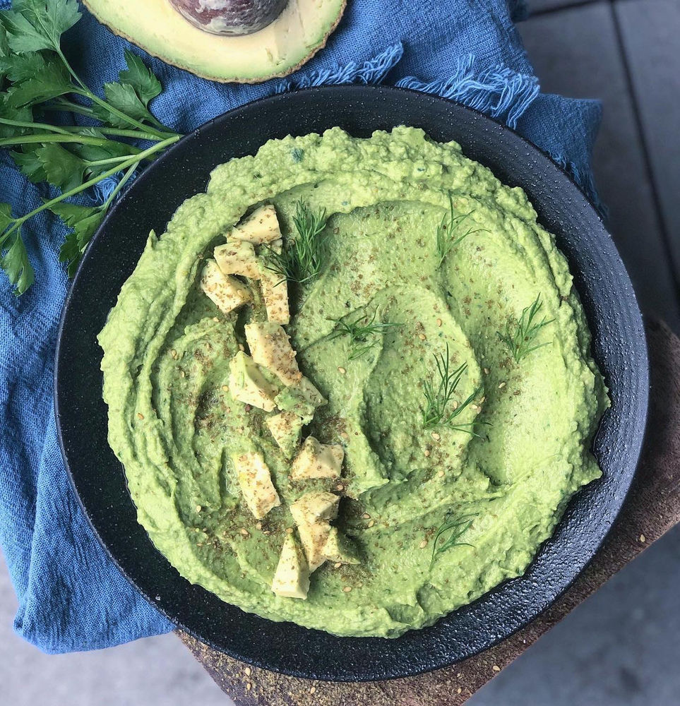 HOMEMADE SPINACH AVOCADO HUMMUS
