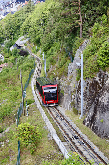 ... die andere Bahn ist rot
