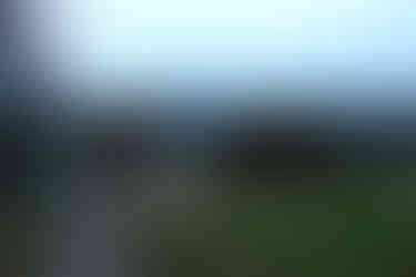 Ein gepflegter Park und Spielplatz