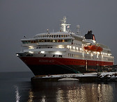 Hurtigruten, Richard With