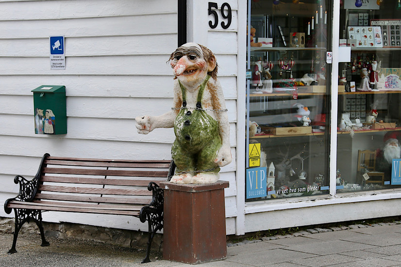 Die Friedhofkapelle etwas ausserhalb des Ortes