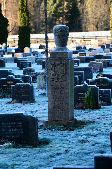 Viele alte Grabsteine