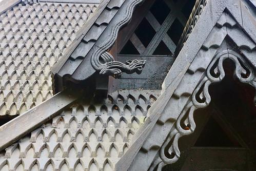 Reich verzierte Dachabschlüsse