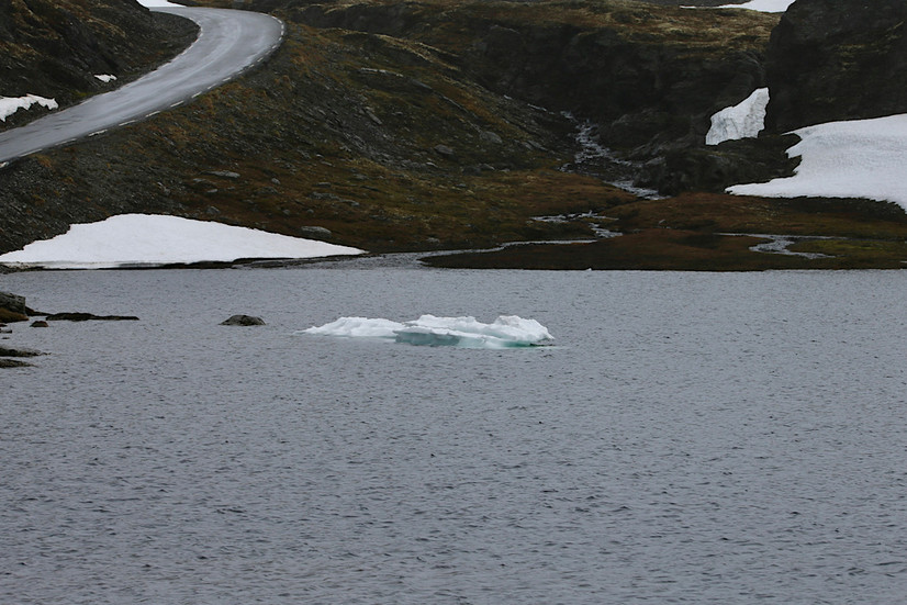 Kunstinstallation DEN (Die Höhle)