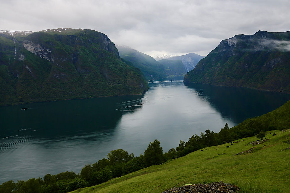 Aurlandsfjorden, der Ausläufer des Sognefjorden