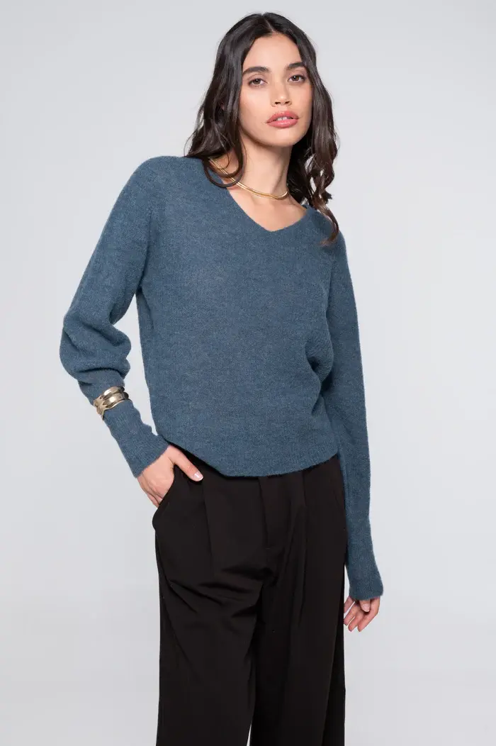 pullover a V in alpaca Oscalito