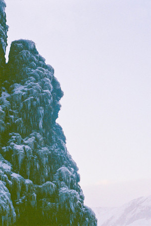 Hyesung Im
How to Disappear Completely series 4 (120C), 2020
Digital C-Print
29.7 x 42 cm