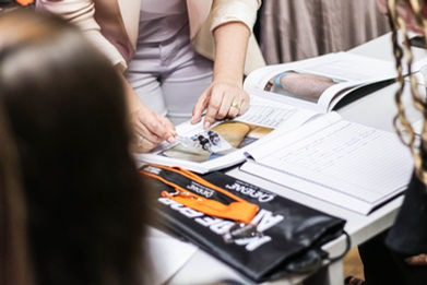 Elite Scar Camouflage Training - Paramedical Tattoo specialization for cover scar and stretch marks permanently. Work with confidence and achieve amazing results.
Exclusive technique Leticia Marcelino - Advanced Application techniques to cover scar, vitiligo and stretch marks