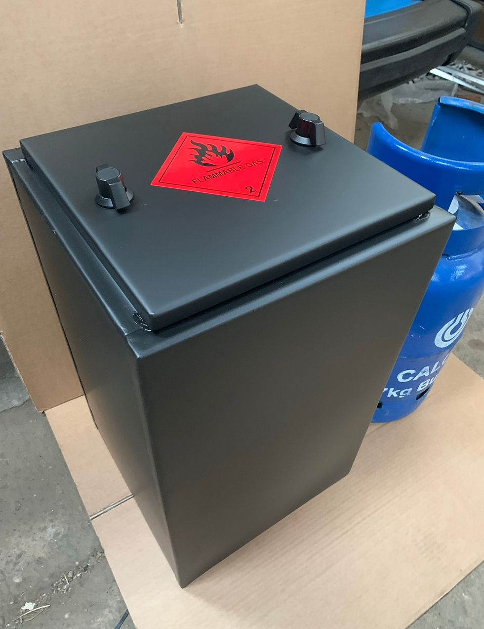 Thumbnail: 6kg Top loading gas box plus bulkhead kit