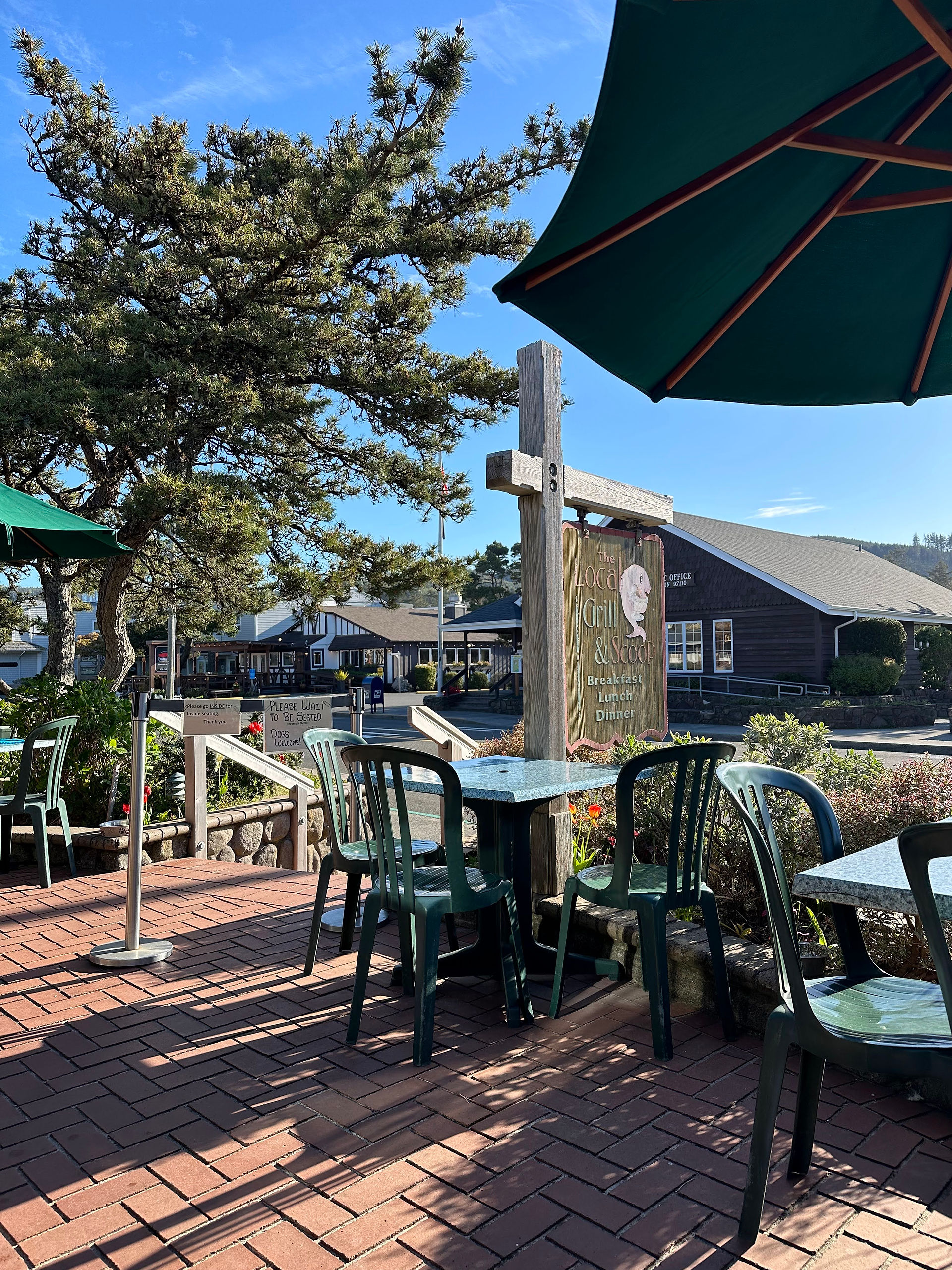 "Local Grill & Scoop" restaurant patio