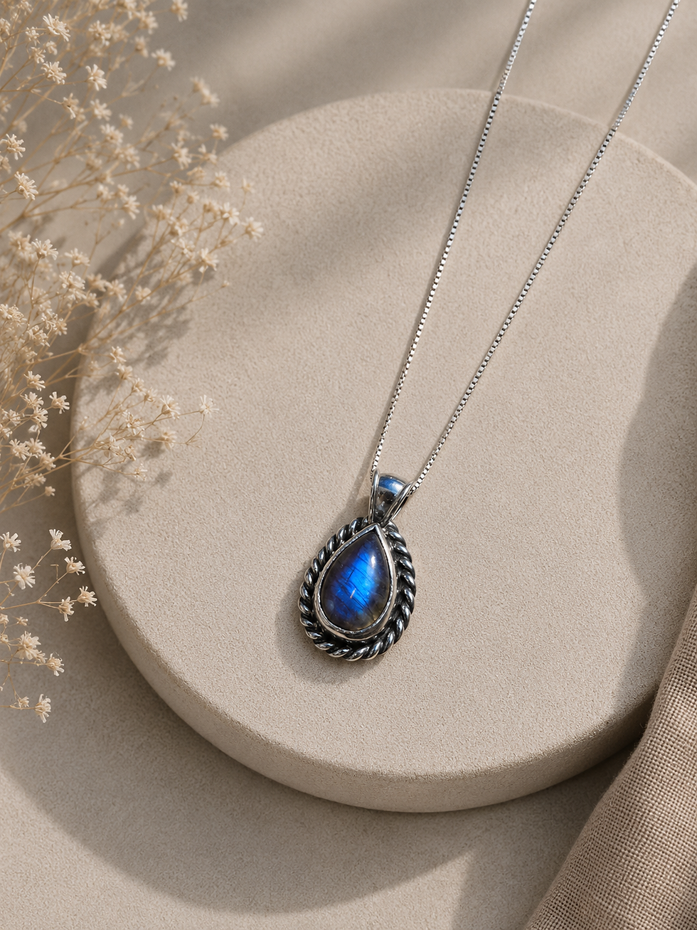 Thumbnail: Labradorite spiral frame necklace