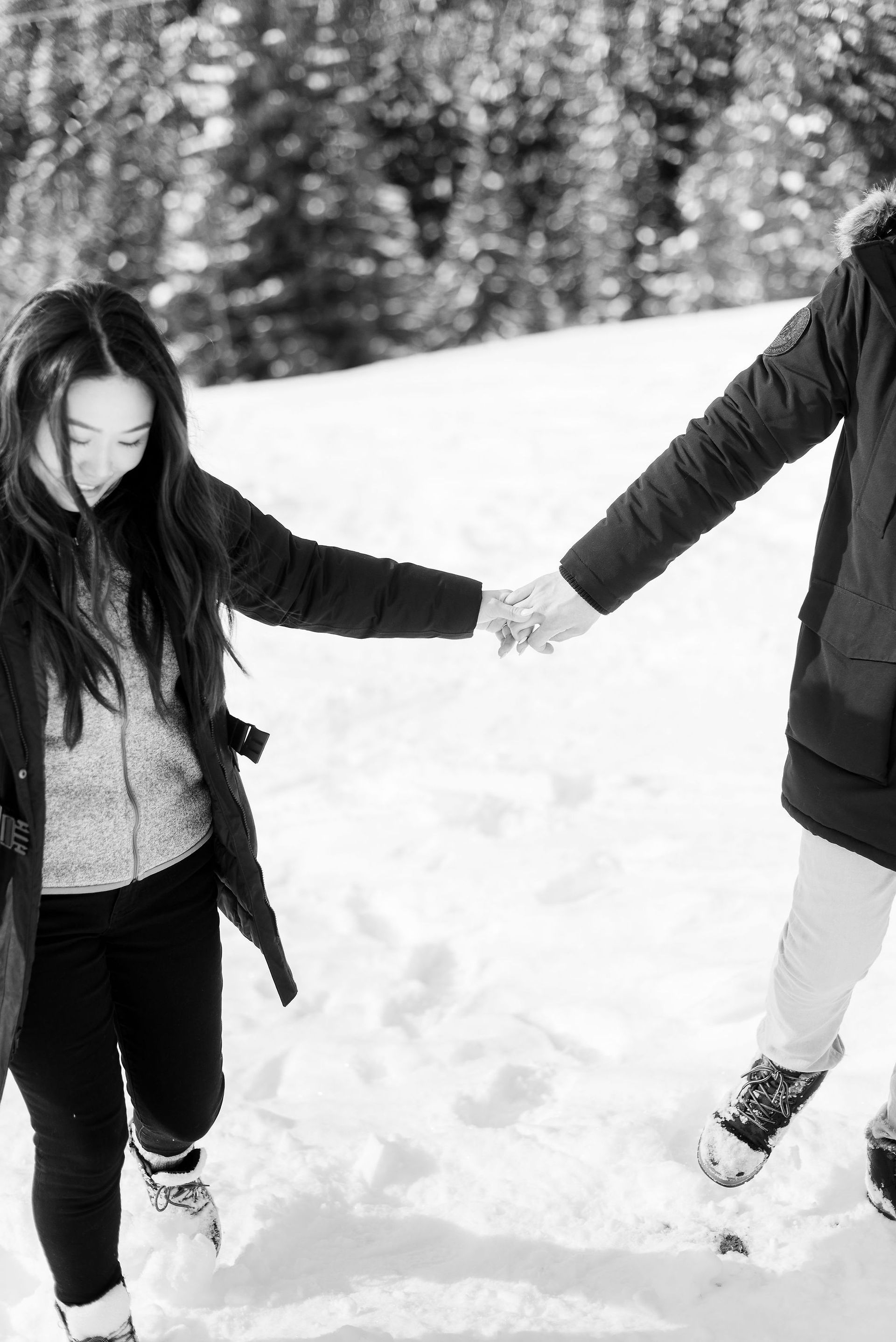Switzerland engagement photographer Grindelwald winter