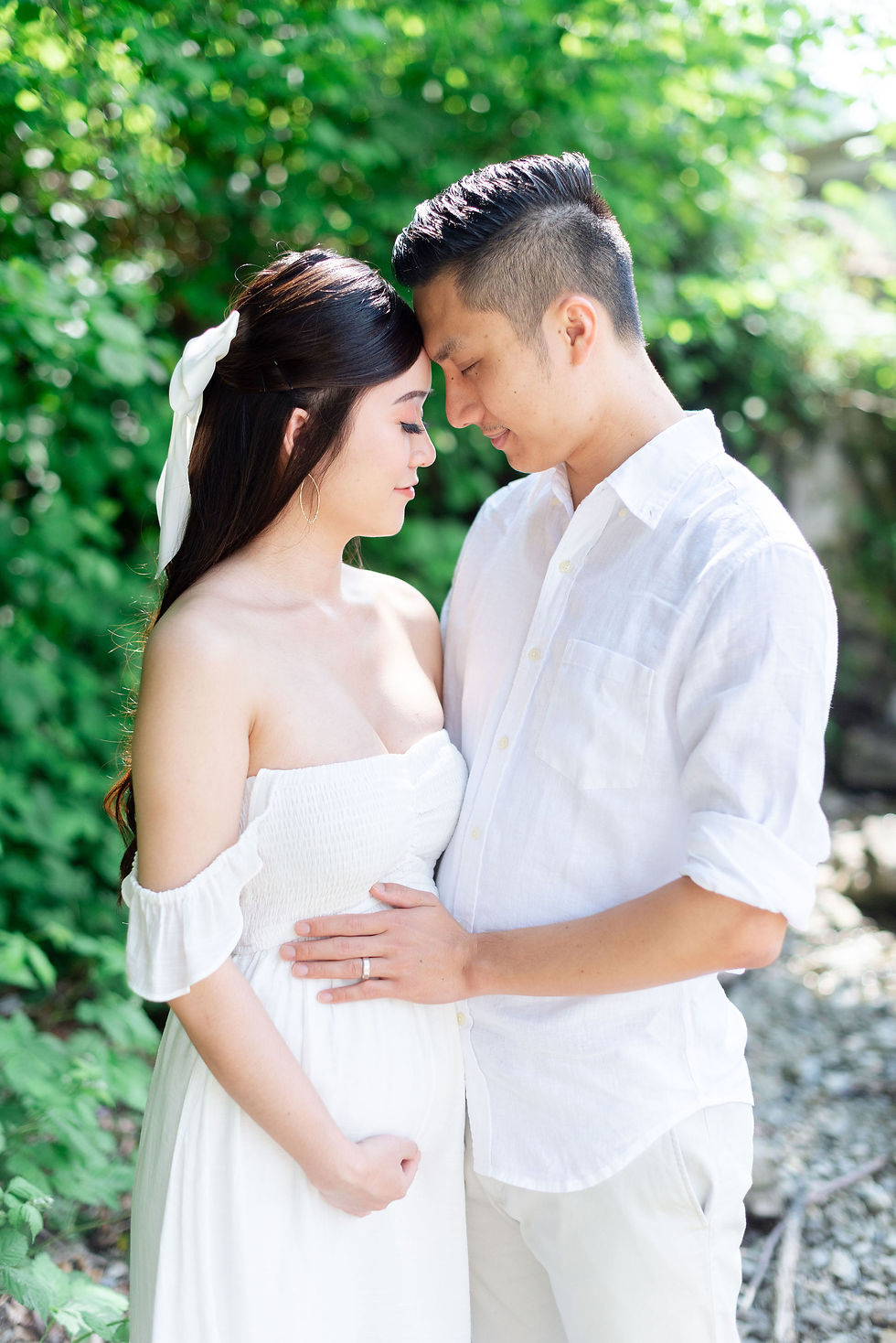 maternity photoshoot Iseltwald, Switzerland