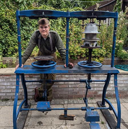 1930s gaspan press hat blocking machine.PNG