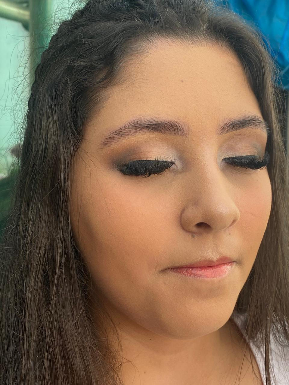 Maquiagem esfumado lateral