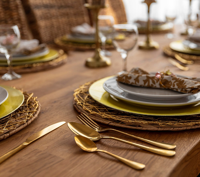 table-manger-close-up-details-assiettes.jpg