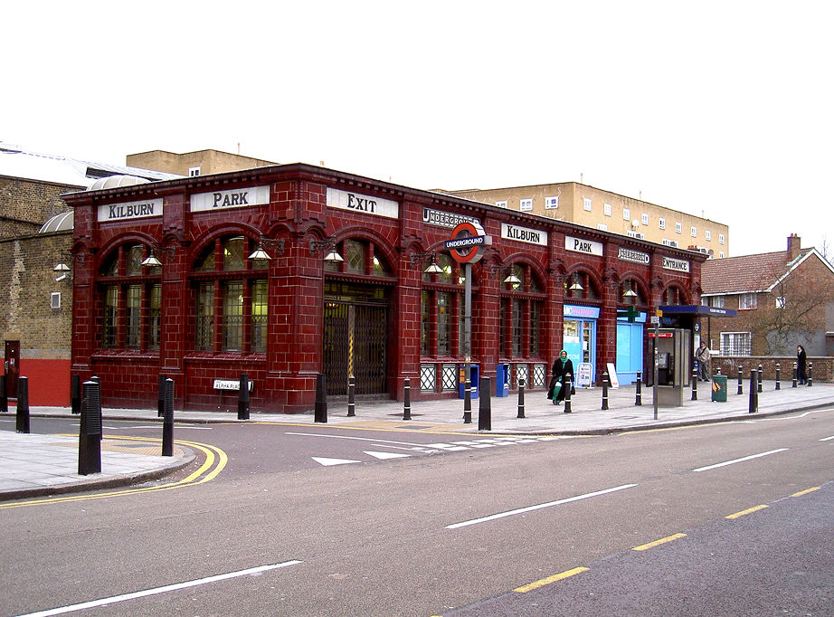 Kilburn_park_tube_station 1.jpg