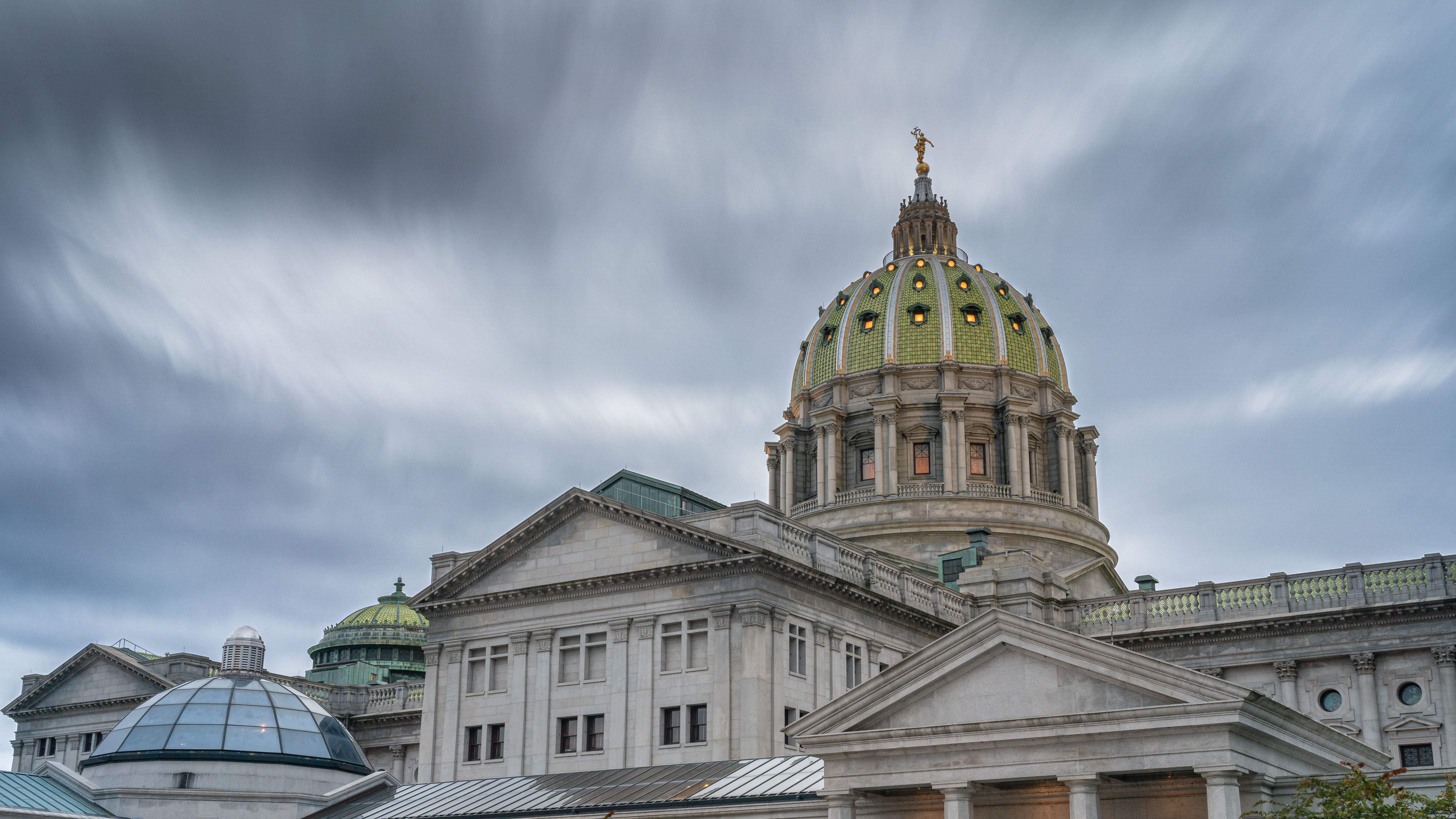 16x9 Screen Saver Digital Image