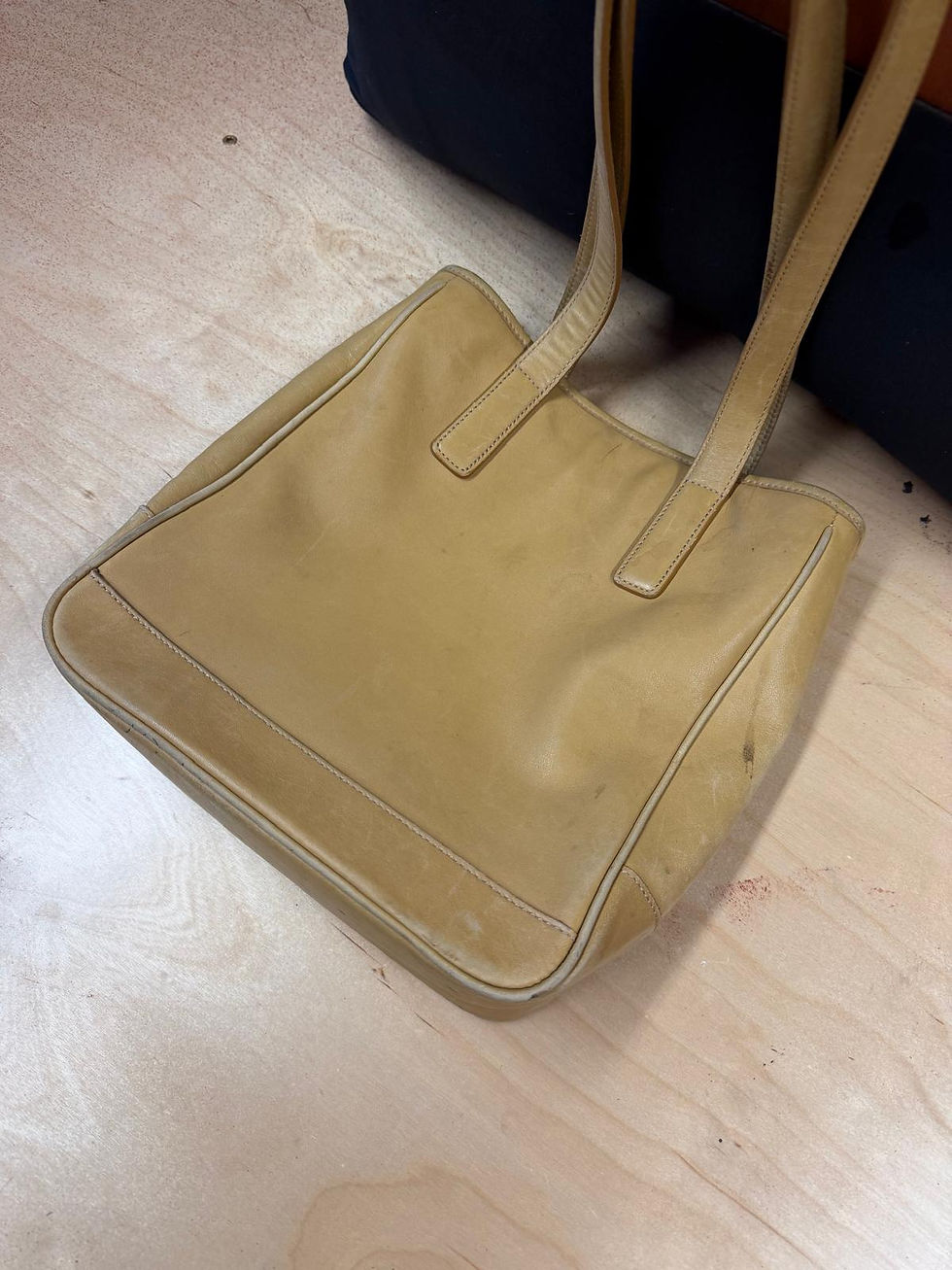 before-tan-leather-tote-purse-cleaning-restoration-san-leandro-ca