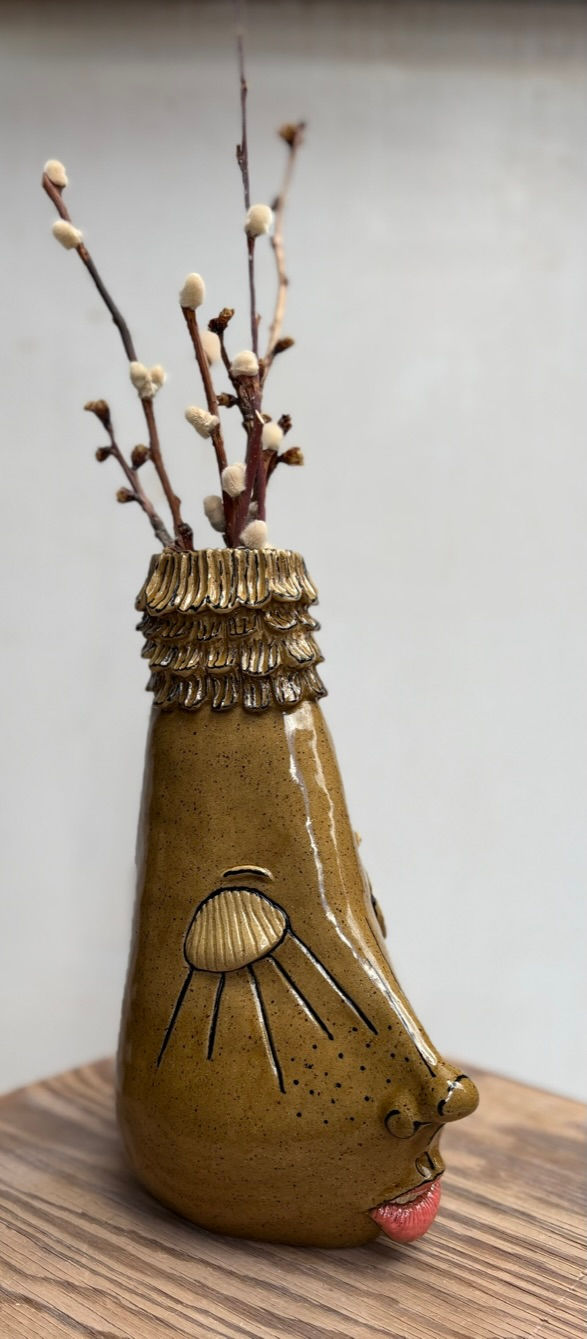 Thumbnail: Face Vase
