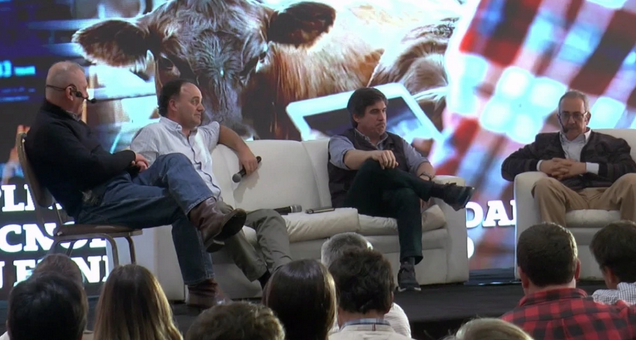 Los principales disertantes en la Jornada de UPIC en Paysandú (Foto EL PAIS)