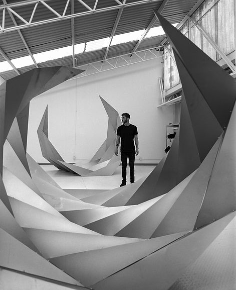 David working on his first monumental sculptures, shot on 120 film. Mexico City 2020.5.jpe