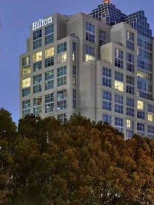 HILTON LOS ANGELES NORTH/GLENDALE & EXECUTIVE MEETING CTR