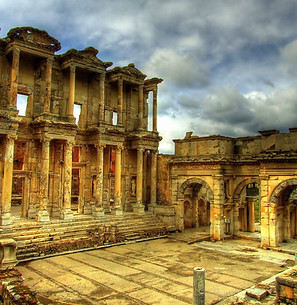 Side__The_Temple_of_Apollon_by_nduzen.jpg