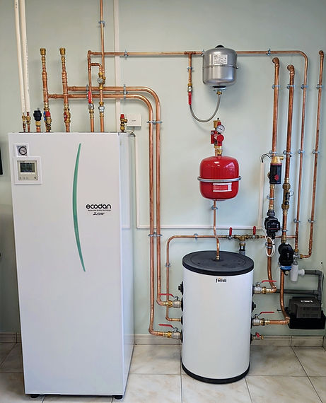 Photo Mitsubishi int_edited.jpg