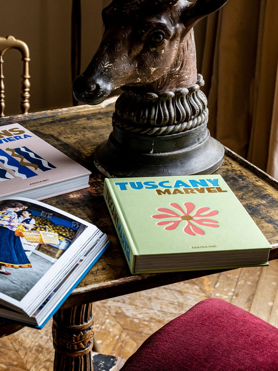 Miniatura: LIVRO TUSCANY MARVEL ASSOULINE