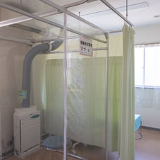 陰圧ブース.jpg