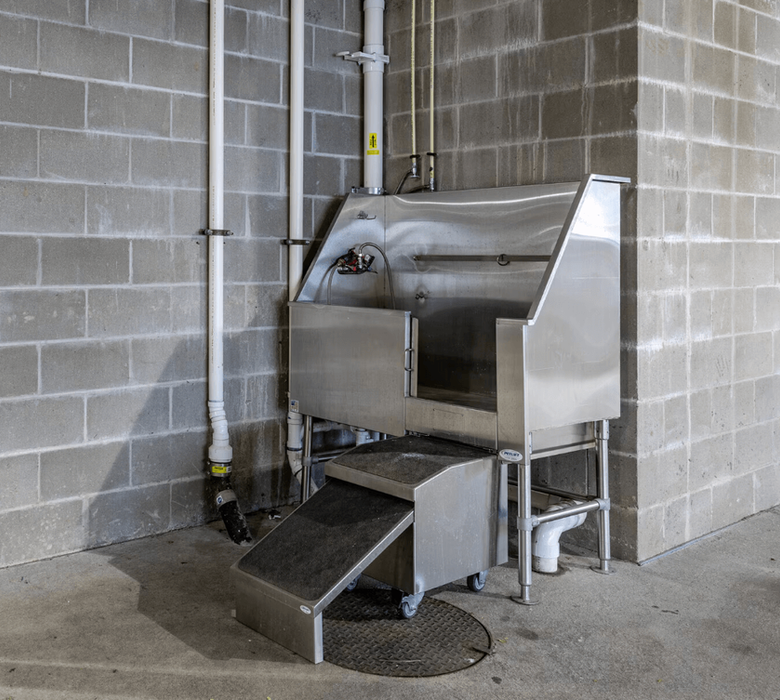 Pet wash station at MN46