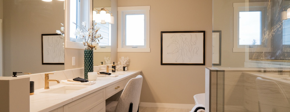 Showhome ensuite bathroom