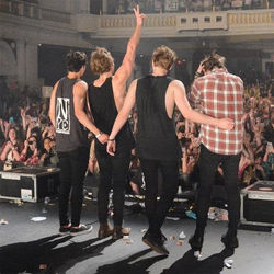 5-Seconds-of-Summer
