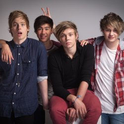 5-seconds-of-summer-13