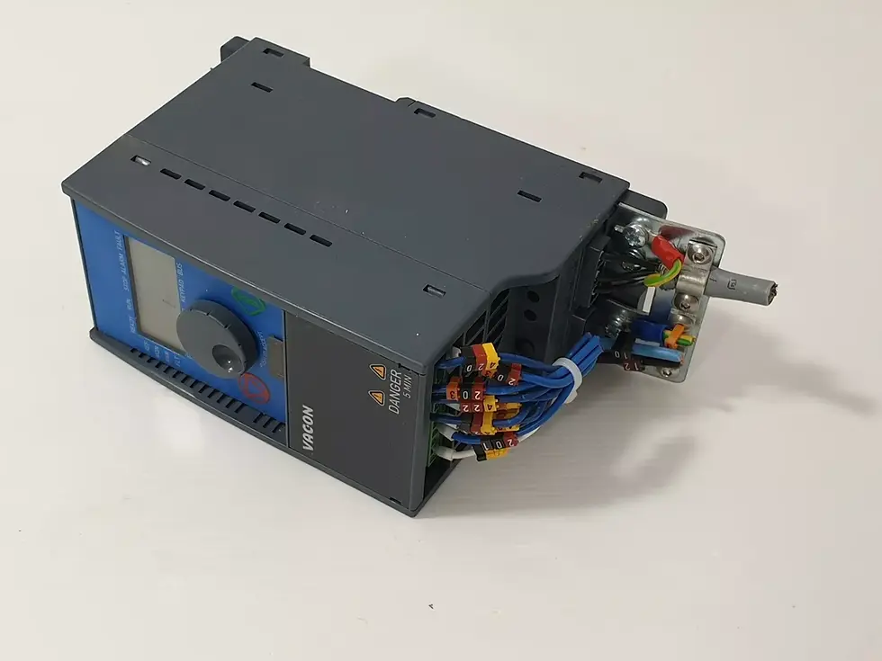 Vacon Vacon0010-1L-0002-2-Machinery+SM01+EMC2+QPES FREQUENCY INVERTER 208-240VAC