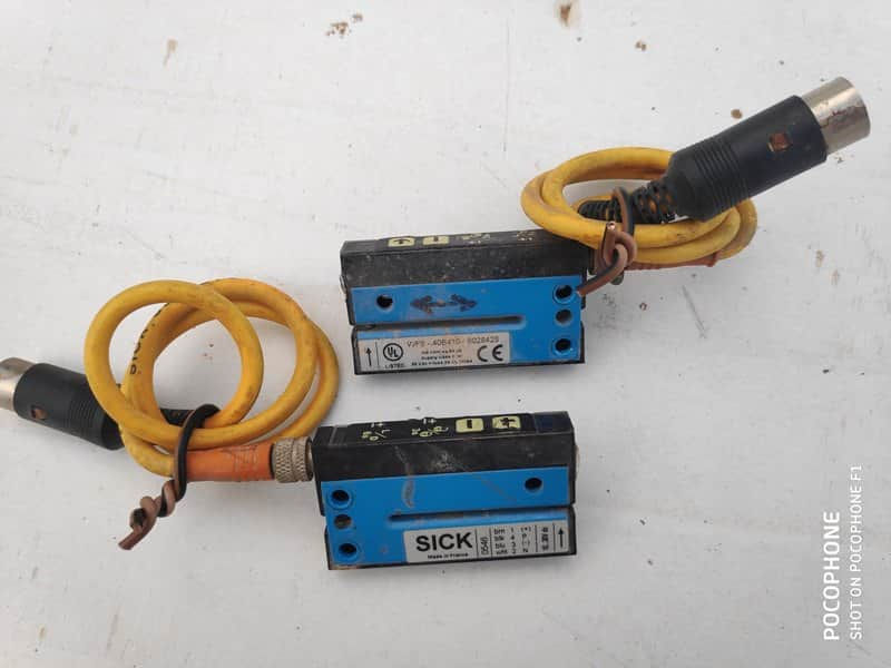 Sick WF2-40B410 6028428 +SICK WL4-3F3130 Photoelectric Sensors *Lot of 3*