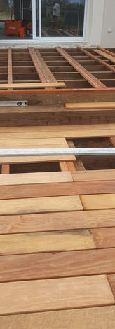 Terrasse bois exotique sur pilotis