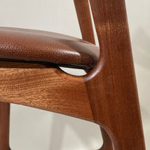 back seat curve dtl.jpg