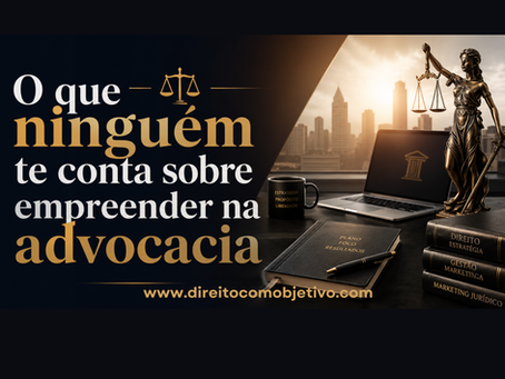 Banner sobre empreendedorismo na advocacia com escritório moderno, livros de direito, símbolo da justiça e notebook, representando marketing jurídico, crescimento profissional e gestão de escritório de advocacia.