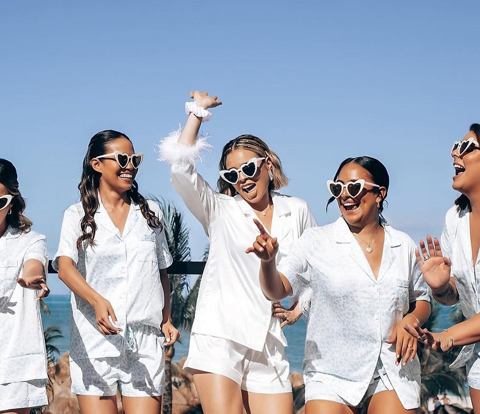 damas makeup, damas hair, Wedding bridesmaids, bridesmaids photoshoot, bridesmaids fun, we