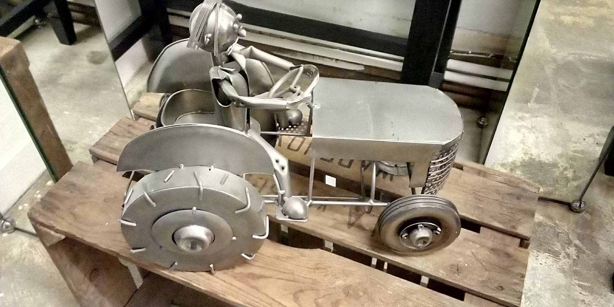 Tracteur Porte bouteille gris métal