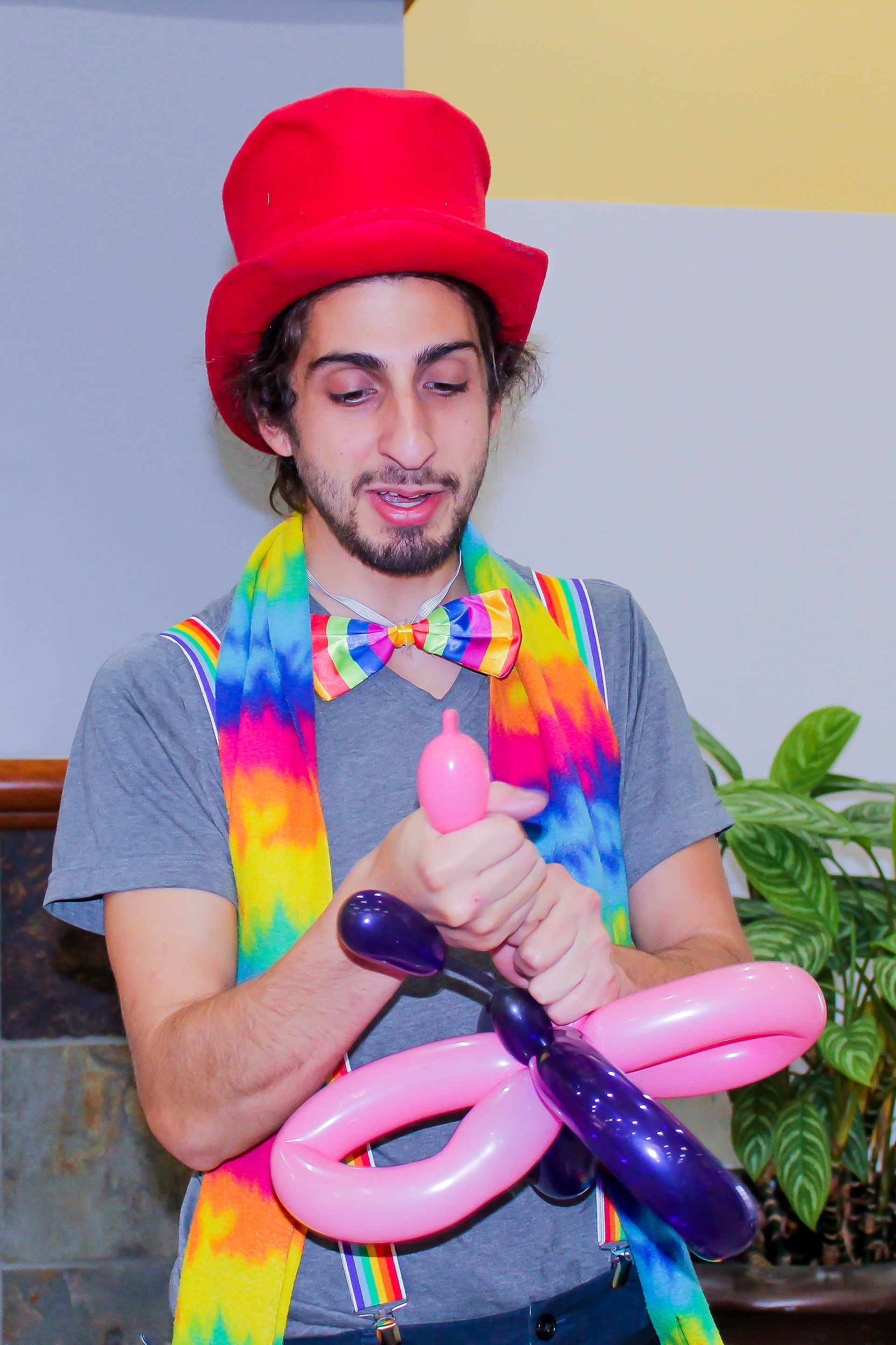 Balloon Twister with Earth Fairy Entertainment in Portland Oregon, professional coporate entertainer, birthday party, kids, Hillsboro