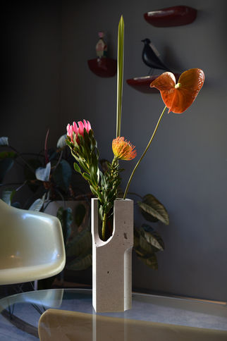 WINE-COOLER_aus beton_leichtbeton_studio-hatzenbichler_weinkühler_vase_objekt