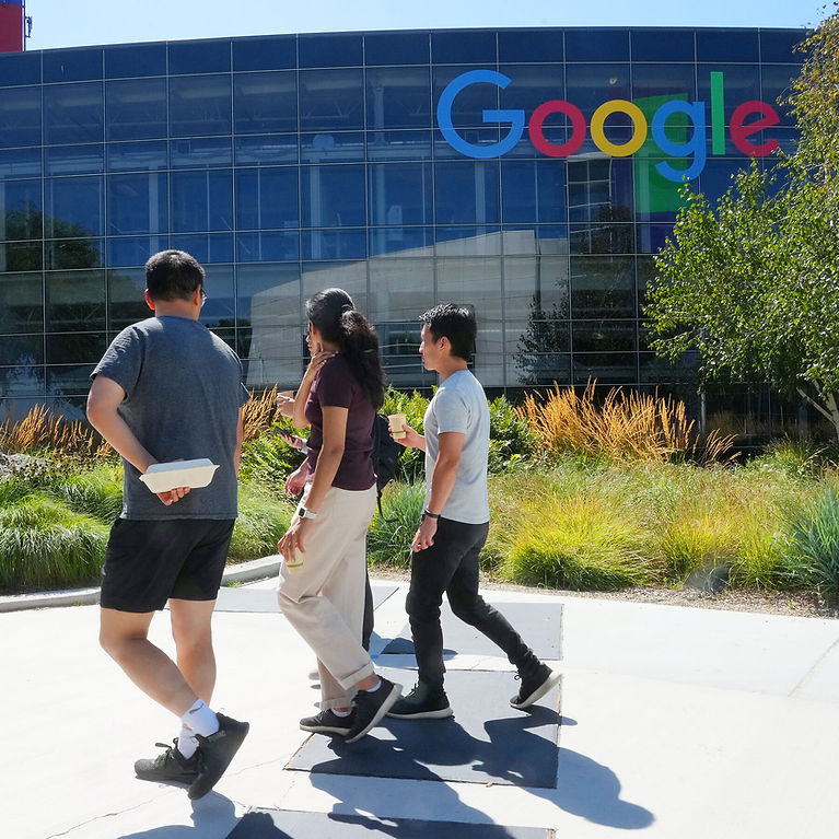 10google-layoffs-02-fmjh-mediumSquareAt3X.jpg