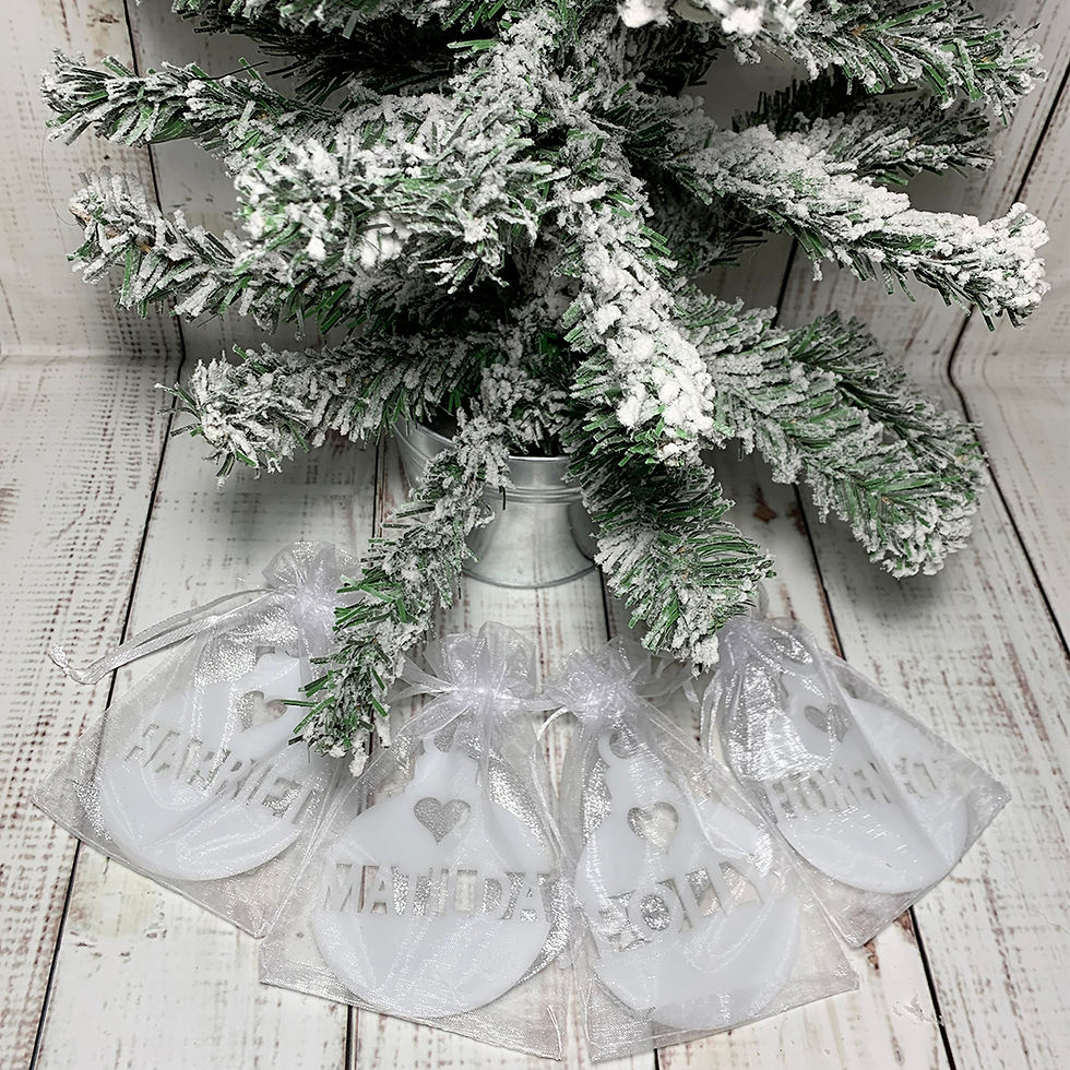 Thumbnail: Personalised Name cutout bauble