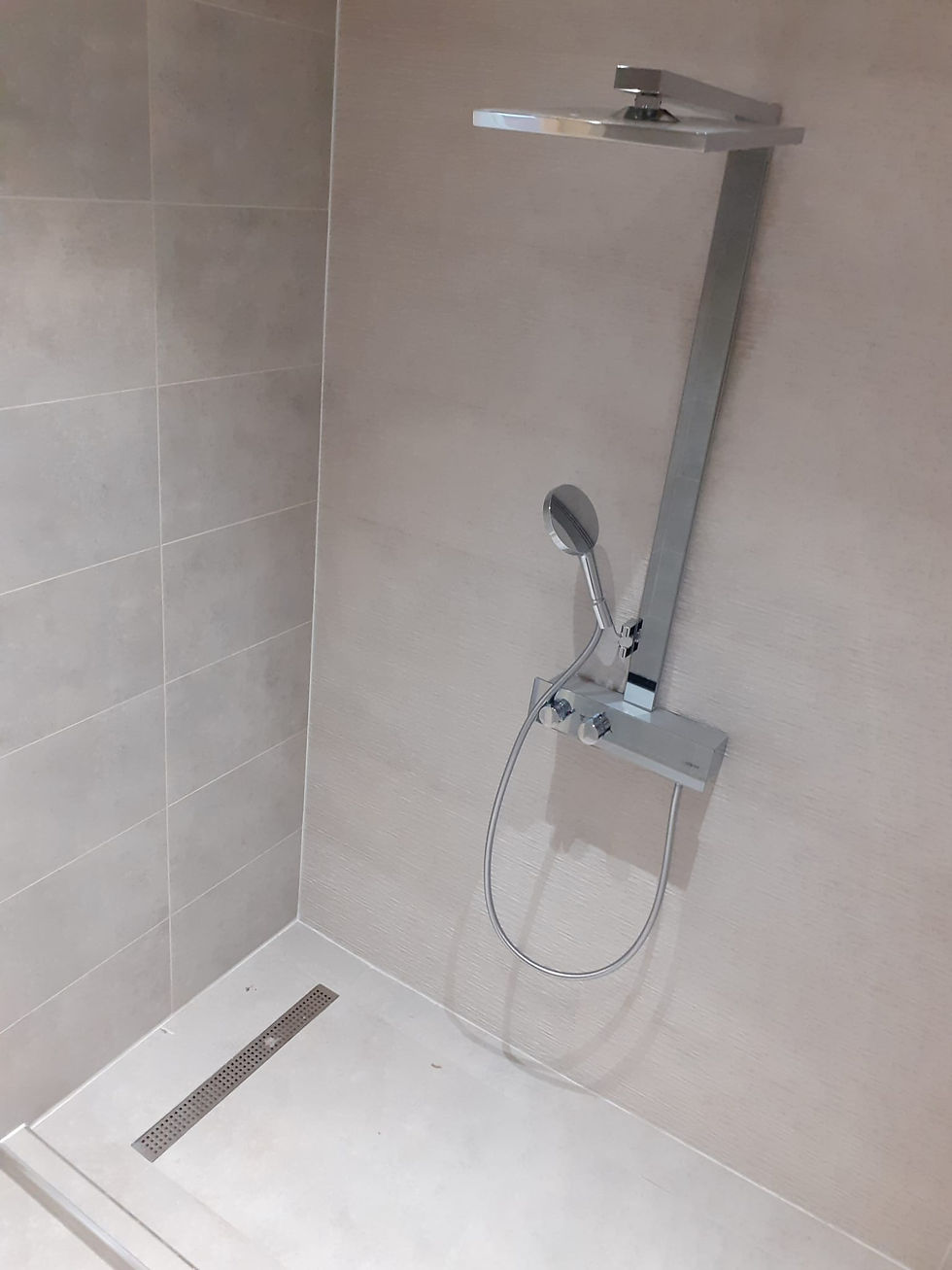 Salle de bains Court-Saint-Etienne_edited